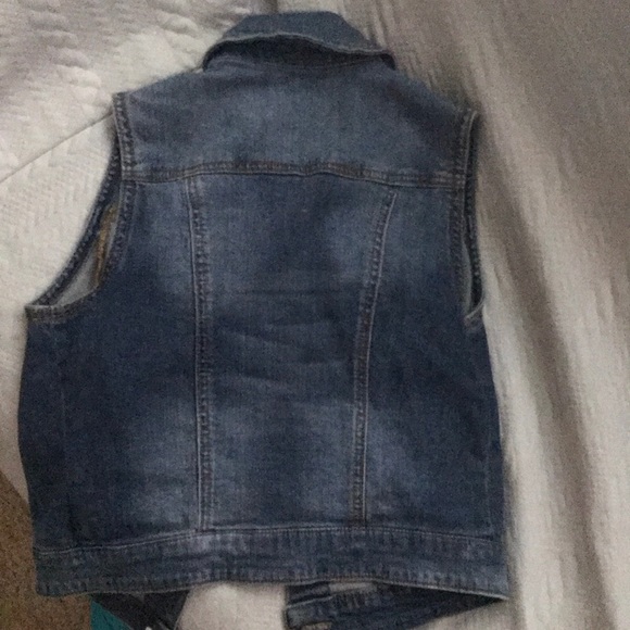 Jean Vest - Picture 2 of 2